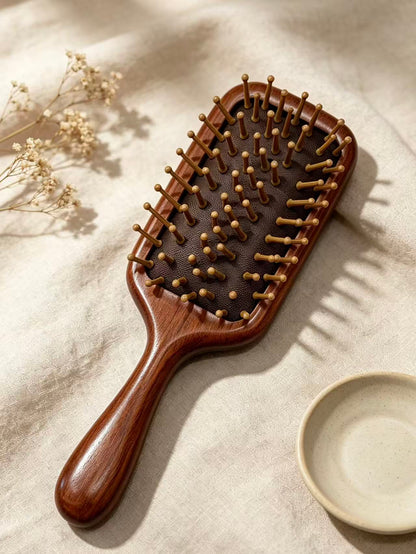 Air Cushion Comb with ceramic dish and dried flowers