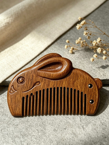 Rabbit Comb side view on fabric